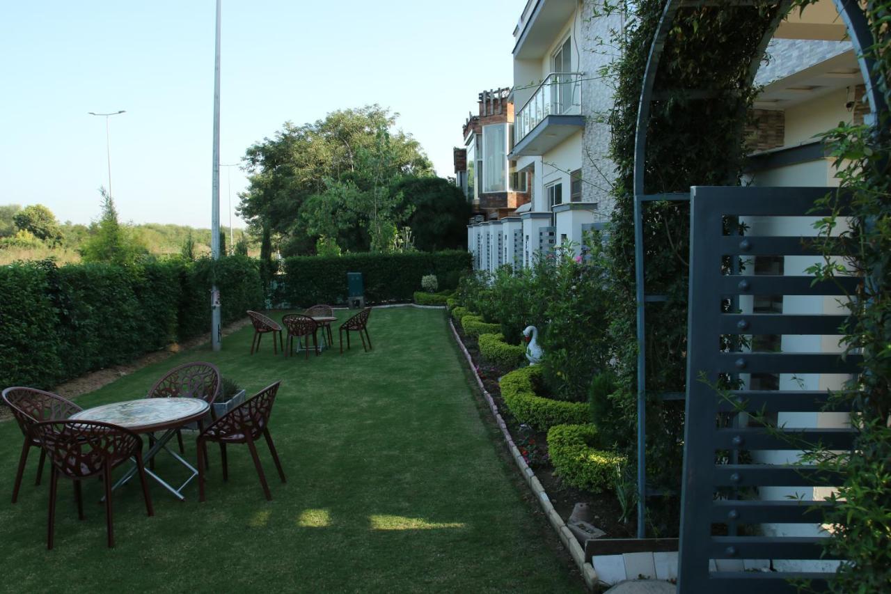 Canadian Inn Iszlámábád Kültér fotó